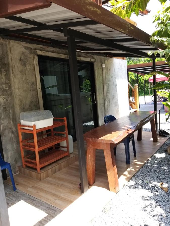 באן פה บ้านทะเลอิ่มเอม Bann Talay Im Eimm מראה חיצוני תמונה